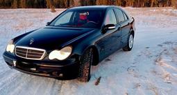 Mercedes-Benz C 180 2001 года за 3 100 000 тг. в Степногорск