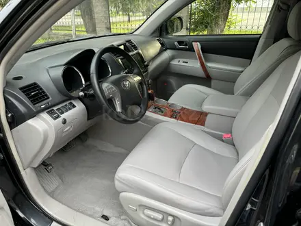 Toyota Highlander 2008 года за 9 950 000 тг. в Алматы – фото 20