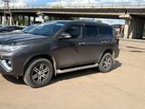 Toyota Fortuner 2017 года за 17 500 000 тг. в Уральск – фото 2