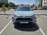 Toyota RAV4 2021 года за 13 200 000 тг. в Алматы – фото 5