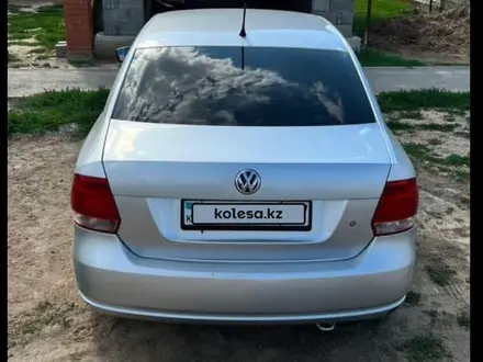 Volkswagen Polo 2014 года за 4 600 000 тг. в Уральск – фото 2