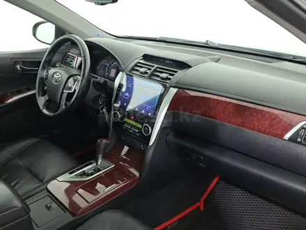 Toyota Camry 2012 года за 9 990 000 тг. в Астана – фото 19
