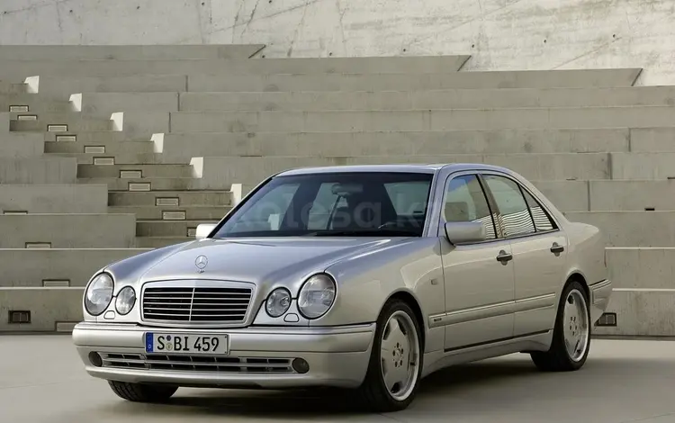 Стекла фар мерседес E230 в отличном качестве за 12 000 тг. в Алматы