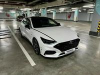 Hyundai Sonata 2021 годаfor15 420 000 тг. в Алматы