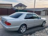 Mercedes-Benz E 230 1996 года за 3 000 000 тг. в Талдыкорган – фото 3