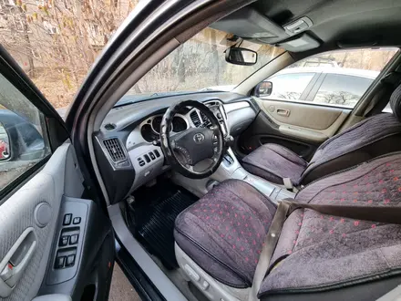 Toyota Highlander 2004 года за 7 600 000 тг. в Алматы – фото 8