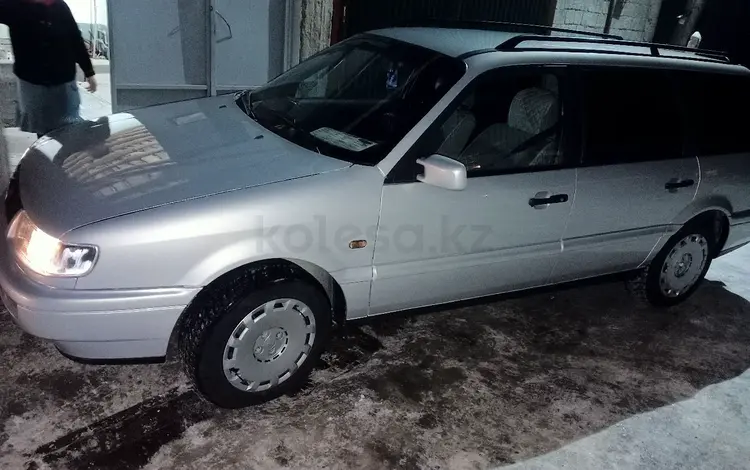 Volkswagen Passat 1995 годаүшін2 100 000 тг. в Шымкент