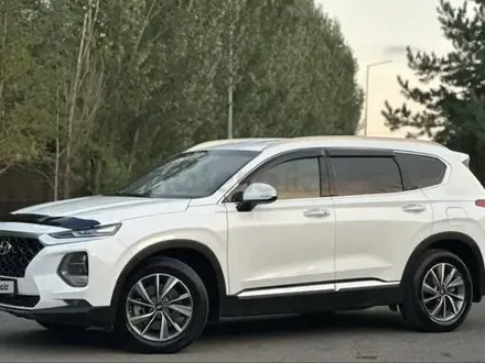 Hyundai Santa Fe 2020 года за 13 800 000 тг. в Караганда – фото 2
