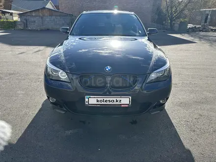 BMW 530 2004 года за 11 400 000 тг. в Усть-Каменогорск – фото 2