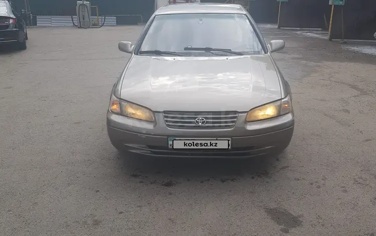 Toyota Camry 1999 года за 2 800 000 тг. в Алматы