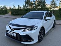 Toyota Camry 2021 года за 13 900 000 тг. в Астана