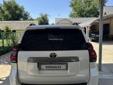 Toyota Land Cruiser Prado 2022 года за 27 300 000 тг. в Шымкент – фото 3