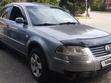 Volkswagen Passat 2004 года за 3 000 000 тг. в Усть-Каменогорск – фото 2