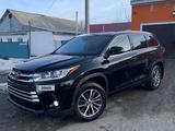 Toyota Highlander 2017 года за 13 500 000 тг. в Актобе