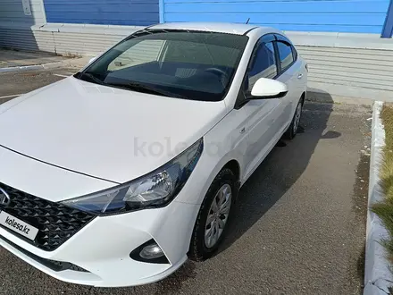 Hyundai Accent 2021 года за 8 300 000 тг. в Астана – фото 2