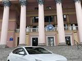 Hyundai Elantra 2019 года за 7 300 000 тг. в Усть-Каменогорск – фото 2