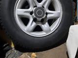 Зимнию резину с дисками новую за 75 000 тг. в Семей