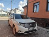 Toyota Highlander 2011 года за 11 750 000 тг. в Караганда