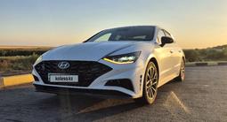 Hyundai Sonata 2021 года за 11 300 000 тг. в Алматы – фото 2