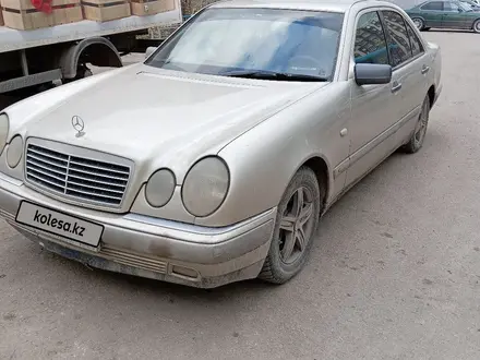 Mercedes-Benz E 230 1996 годаүшін2 400 000 тг. в Астана – фото 6