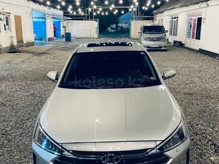 Hyundai Elantra 2018 года за 8 800 000 тг. в Тараз