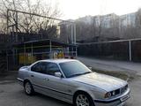 BMW 520 1993 года за 1 150 000 тг. в Алматы – фото 2