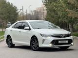 Toyota Camry 2017 года за 12 900 000 тг. в Алматы – фото 3