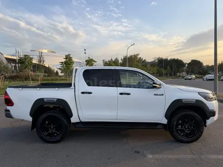 Toyota Hilux 2016 года за 15 400 000 тг. в Алматы – фото 3