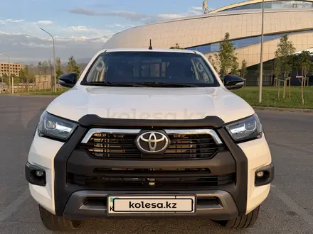 Toyota Hilux 2016 года за 15 400 000 тг. в Алматы – фото 2