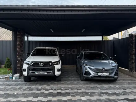 Toyota Hilux 2016 года за 15 400 000 тг. в Алматы – фото 30