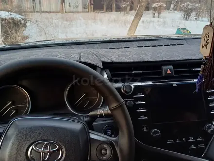 Toyota Camry 2018 года за 14 000 000 тг. в Алматы