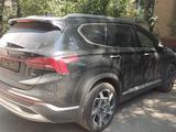 Hyundai Santa Fe 2023 года за 13 000 000 тг. в Алматы – фото 2