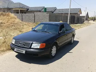 Audi 100