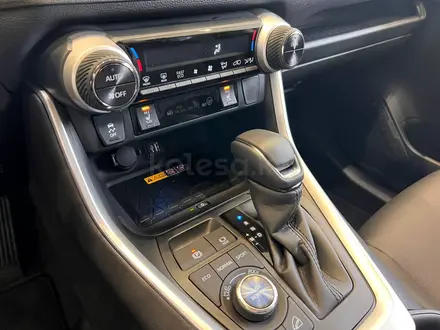 Toyota RAV4 Luxe 2025 года за 22 119 605 тг. в Алматы – фото 10