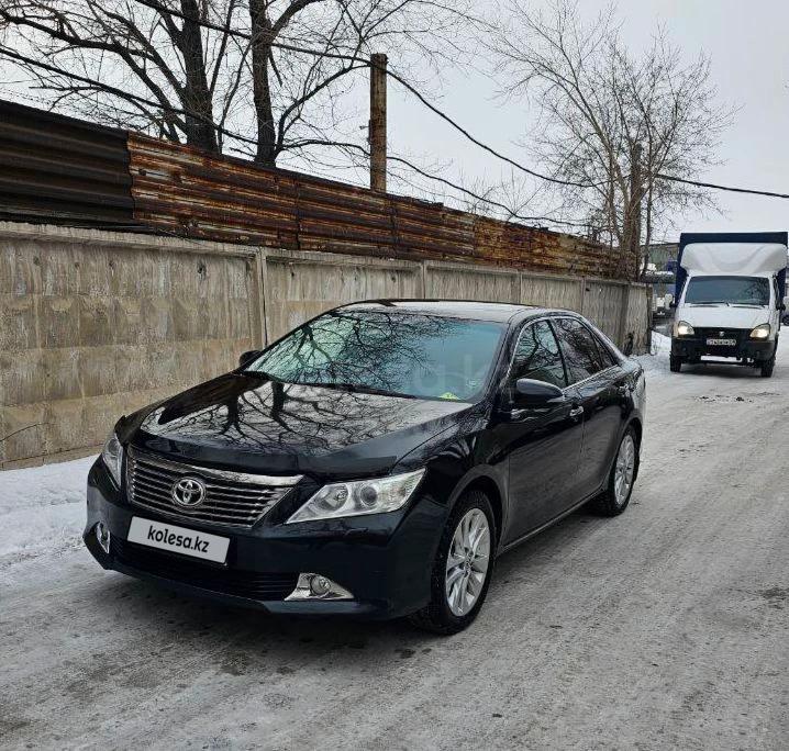 Toyota Camry 2011 г.