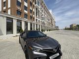 Toyota Camry 2018 года за 11 000 000 тг. в Актау