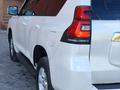 Toyota Land Cruiser Prado 2011 года за 13 900 000 тг. в Актобе – фото 12