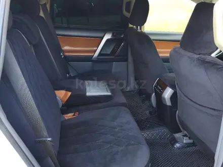 Toyota Land Cruiser Prado 2011 года за 13 900 000 тг. в Актобе – фото 22