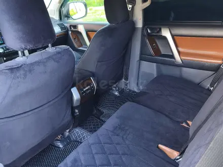 Toyota Land Cruiser Prado 2011 года за 13 900 000 тг. в Актобе – фото 23