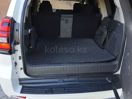 Toyota Land Cruiser Prado 2011 года за 13 900 000 тг. в Актобе – фото 25