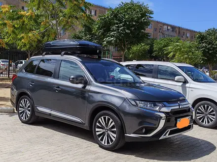 Mitsubishi Outlander, 2021