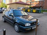 Volkswagen Golf 1995 годаүшін1 950 000 тг. в Астана – фото 3