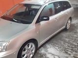 Toyota Avensis 2005 года за 3 000 000 тг. в Уральск – фото 2