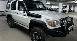 Toyota Land Cruiser 2013 годаfor23 000 000 тг. в Астана