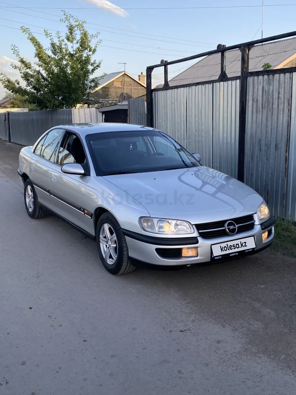 Opel Omega, 1998
