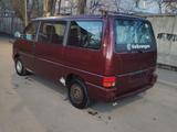 Volkswagen Multivan 1994 годаүшін3 500 000 тг. в Алматы – фото 2