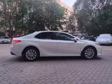 Toyota Camry 2021 года за 15 400 000 тг. в Алматы – фото 4