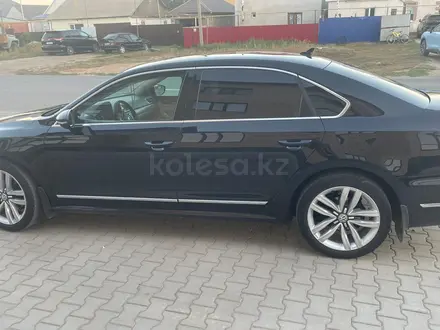 Volkswagen Passat 2017 года за 6 500 000 тг. в Уральск – фото 3