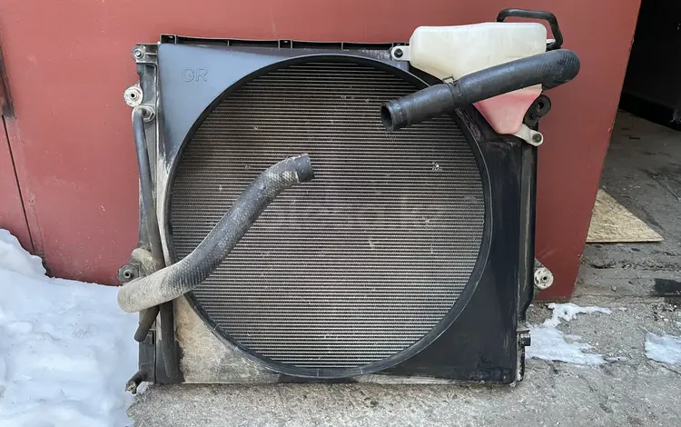 Радиатор охлаждения двигателя за 1 237 тг. в Алматы