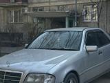 Mercedes-Benz C 280 1995 года за 1 800 000 тг. в Алматы – фото 2